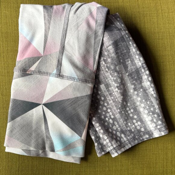 Evolution & Creation EVCR Geometric Capri Leggings Yoga Pants Compression - M - Picture 5 of 5